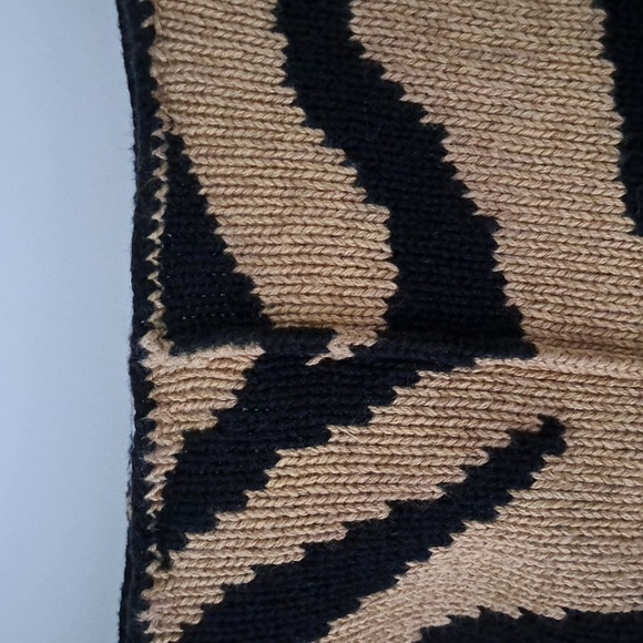 Vintage Jones New York Sport Tiger Print Cotton Boat-neck Sweater (Size M) - Picture 3 of 4